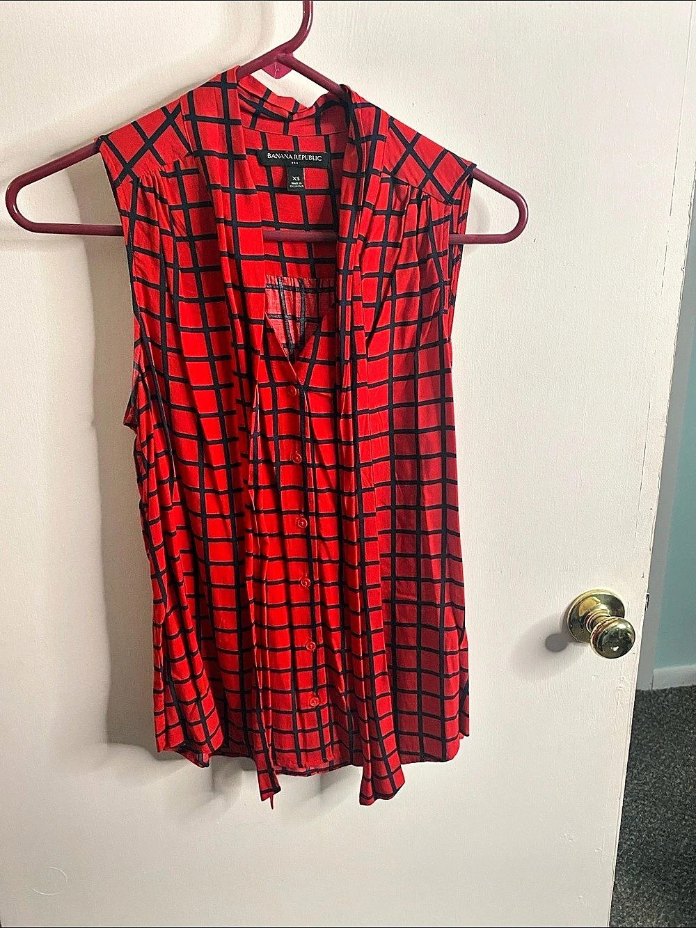 Banana Republic Red & Black Checkered Sleeveless Blouse Size XS